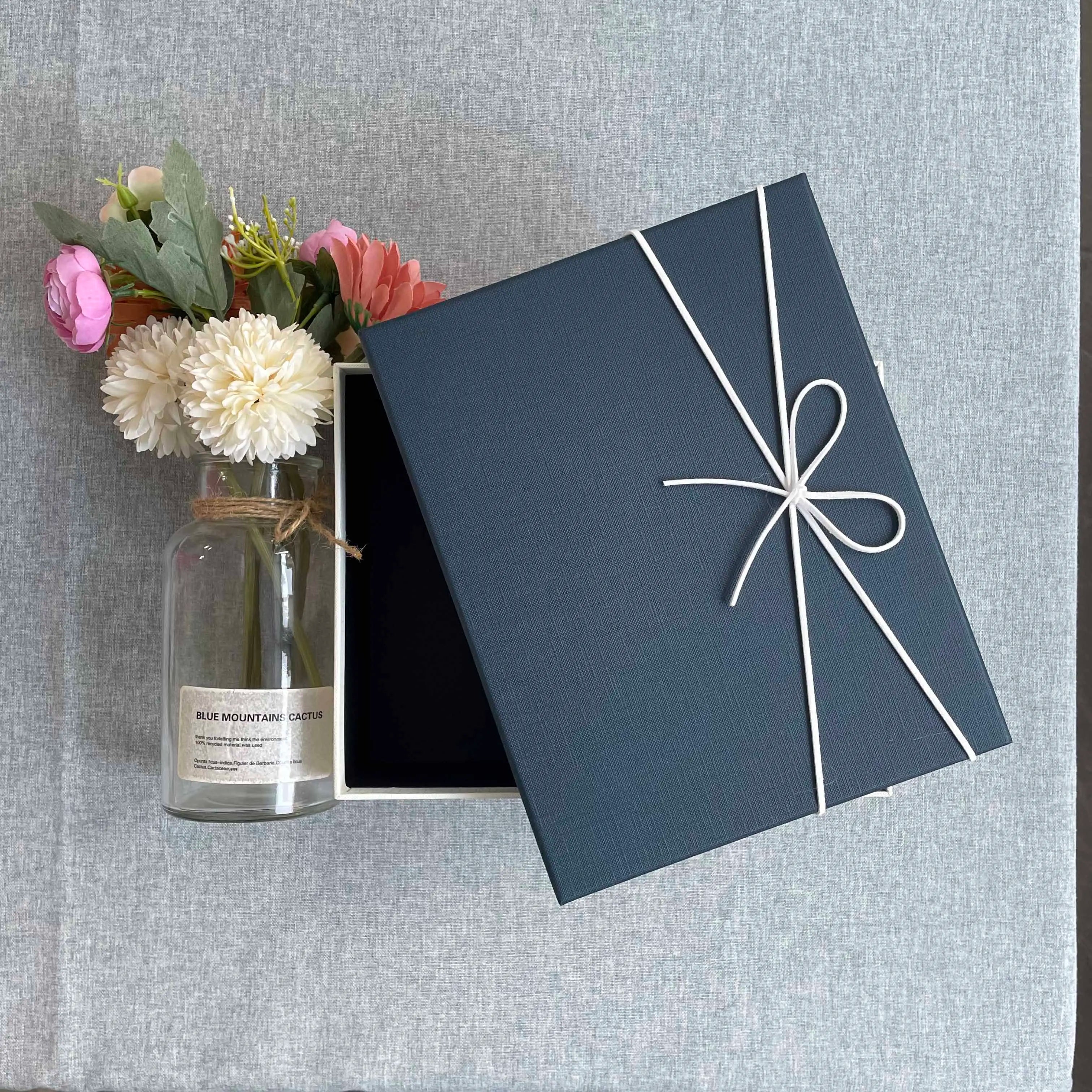 Gift Paper Packing Box Ribbon Bow Rigid Thick Paper Gift Box High-end Packaging Paper Shopping Box