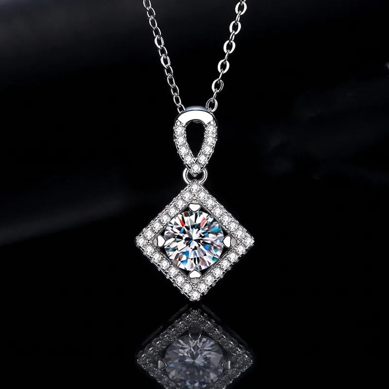 S925 Sterling Silver Luxury Inlaid square 1 Carat Moissanite Pendant Necklace Women's Engagement Wedding Gift