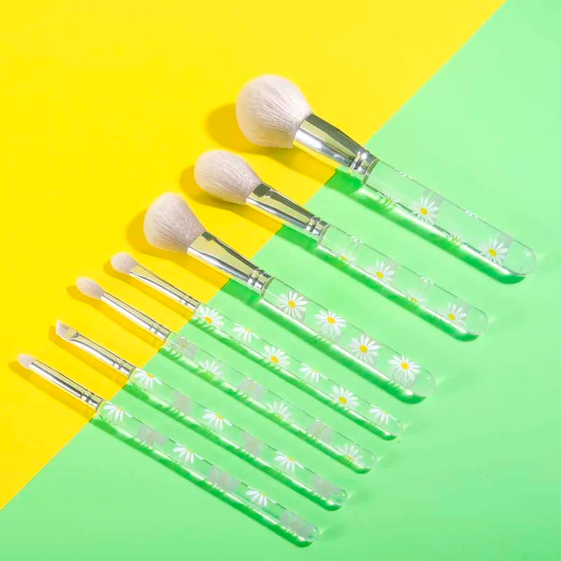 Gracedo ODM&OEM Yellow Custom Lucency Daisy Synthetic Hair Face Concealer Makeup Brush Set with Lucency Bag