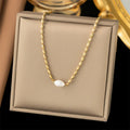 Wholesale Stainless Steel Female 18k Gold Bead Necklace Jewelry Natural Oval Freshwater Pearl Necklace