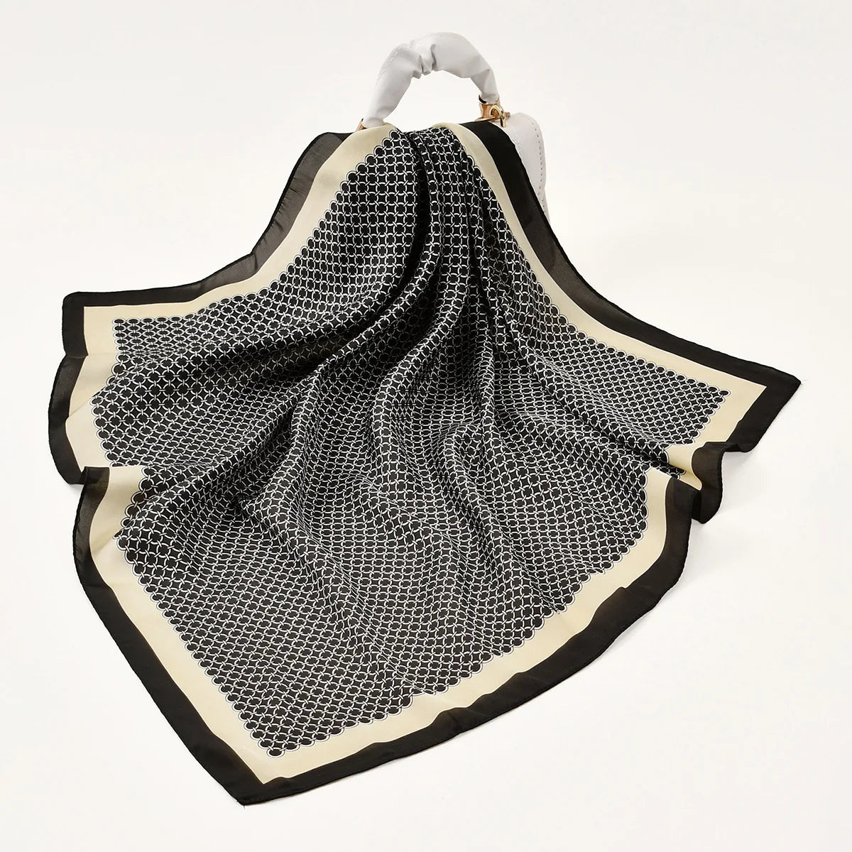 Wholesale Luxury Ladies 65*65cm Fashion Polyester Silk Chain Pattern Square Scarf