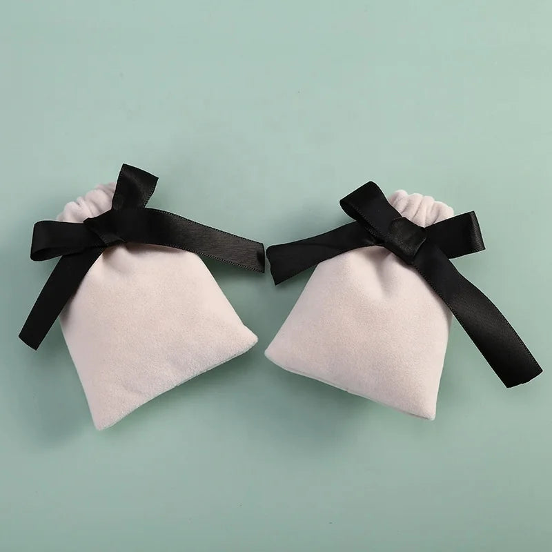 CSMD Chinese Manufacturers Wholesale 7x9cm Cheap Price Small Velvet Fabric Drawstring Jewelry Necklace Pouches With Black Ribbon