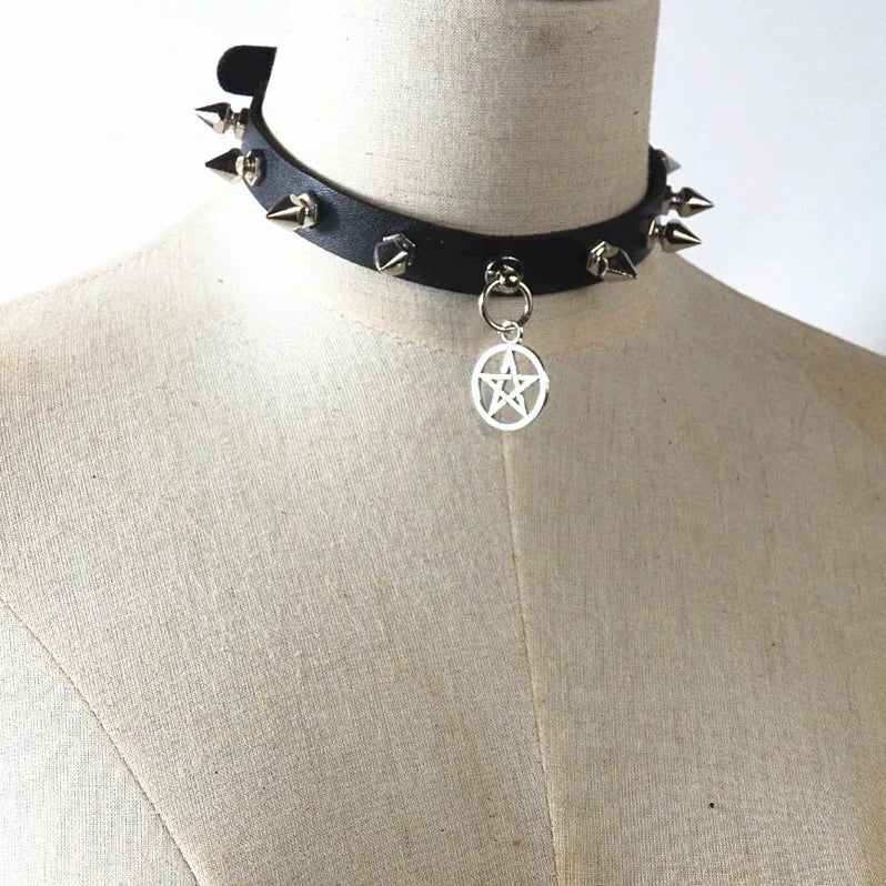Dark Style Gothic Accessories Exaggerated Princess Collar Black Leather Cold Vintage Lolita Necklace Fashion Pendant Necklace