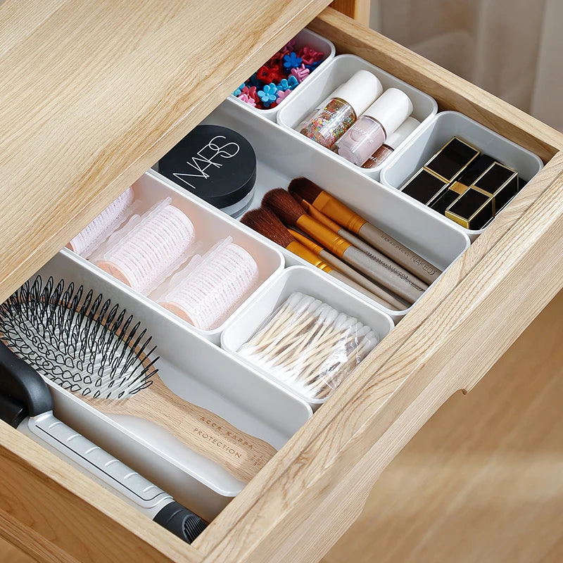 SHIMOYAMA 3-Size Versatile Bathroom and Vanity Stackable Jewelry Cutlery Organizer Kitchen Drawer Tray for Makeup Utensils