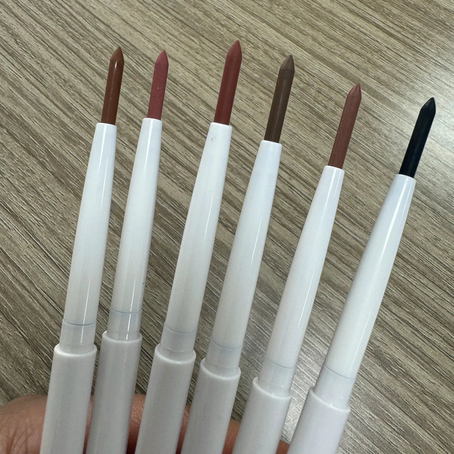 Vegan Chemical Cosmetics Multifunction High Pigment Waterproof Long Lasting Sunscreen Creamy Brown Matte Lip Liner Pencil