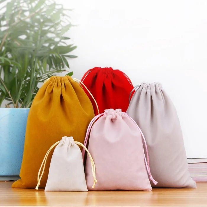 Custom Logo Velvet Drawstring Jewelry Travel Packaging Bag Dust Cover for Rings Bracelets Necklaces Watches Gemstones Stamping