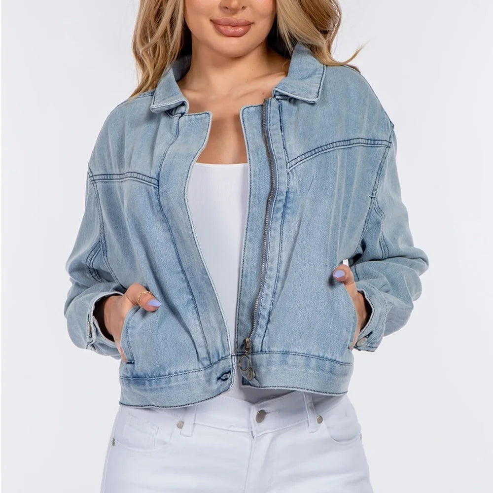Classic Denim Jacket for Ladies Custom Plus Size Light Wash Denim Jacket for Women