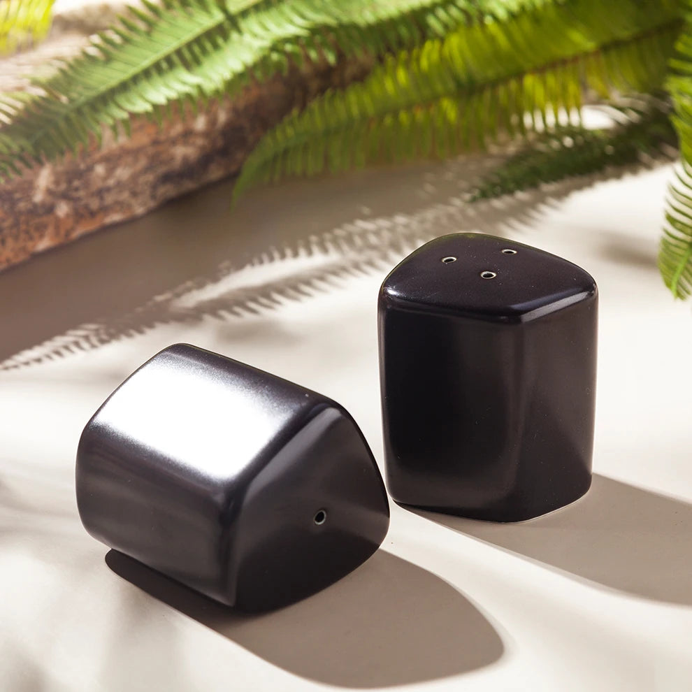 2020 Guangzhou Dinnerware Cafe Wedding Party Hotel One Hole Three Holes Matte Black Ceramic Pepper Shaker