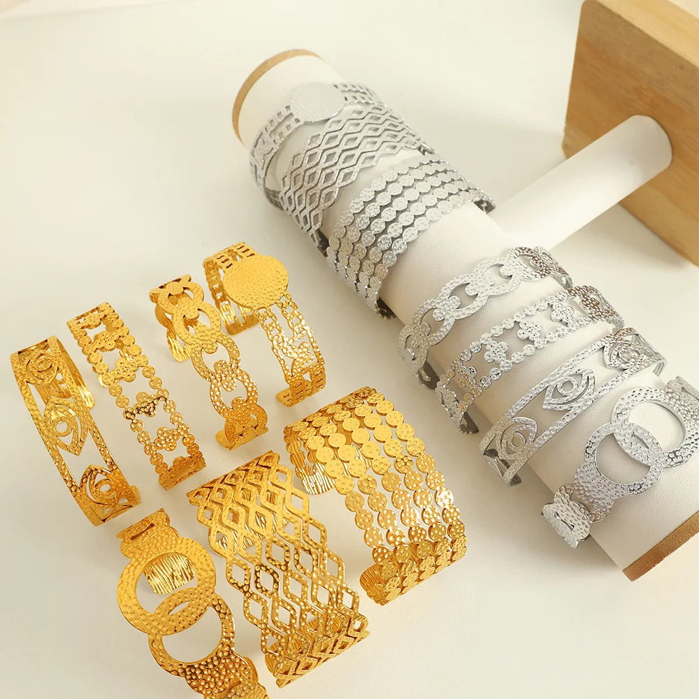 2024 New Fashion 18k Gold Plated Stainless Steel Tarnish Free Hollow Devil Eye Open Bangle Bracelet for Women