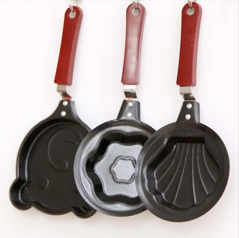 Mini 12CM Cute Cartoon Kitchen Accessories Iron Casting Breakfast Frying Pan Accessory for Morning Meals