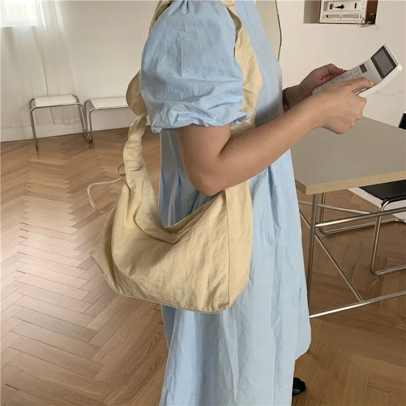 Hot Sale Summer Lady's Handbag Single Shoulder Pleated Drawstring Canvas Bag Zipper Closure Portable Crossbody Bag Solid Colour