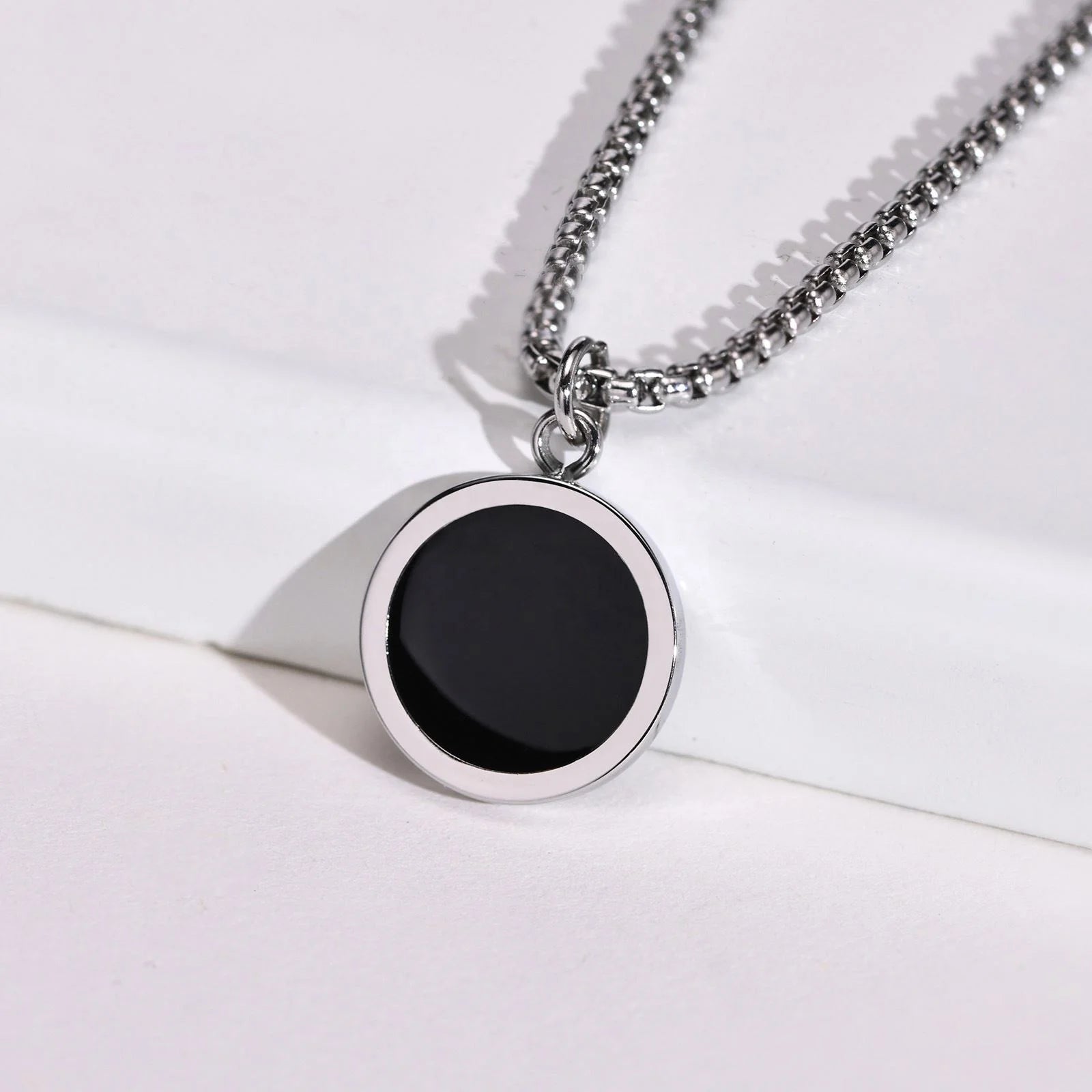 Men Women Jewelry Simple Hot Sale Popular Stainless Steel Round Oval Necklace Men's Geometric Simple Pendant Necklace