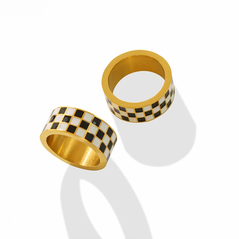 New Fashion Jewelry Gift Black and White Checkerboard Design Stainless Steel Ring Water Resistant Gold Ring for Women