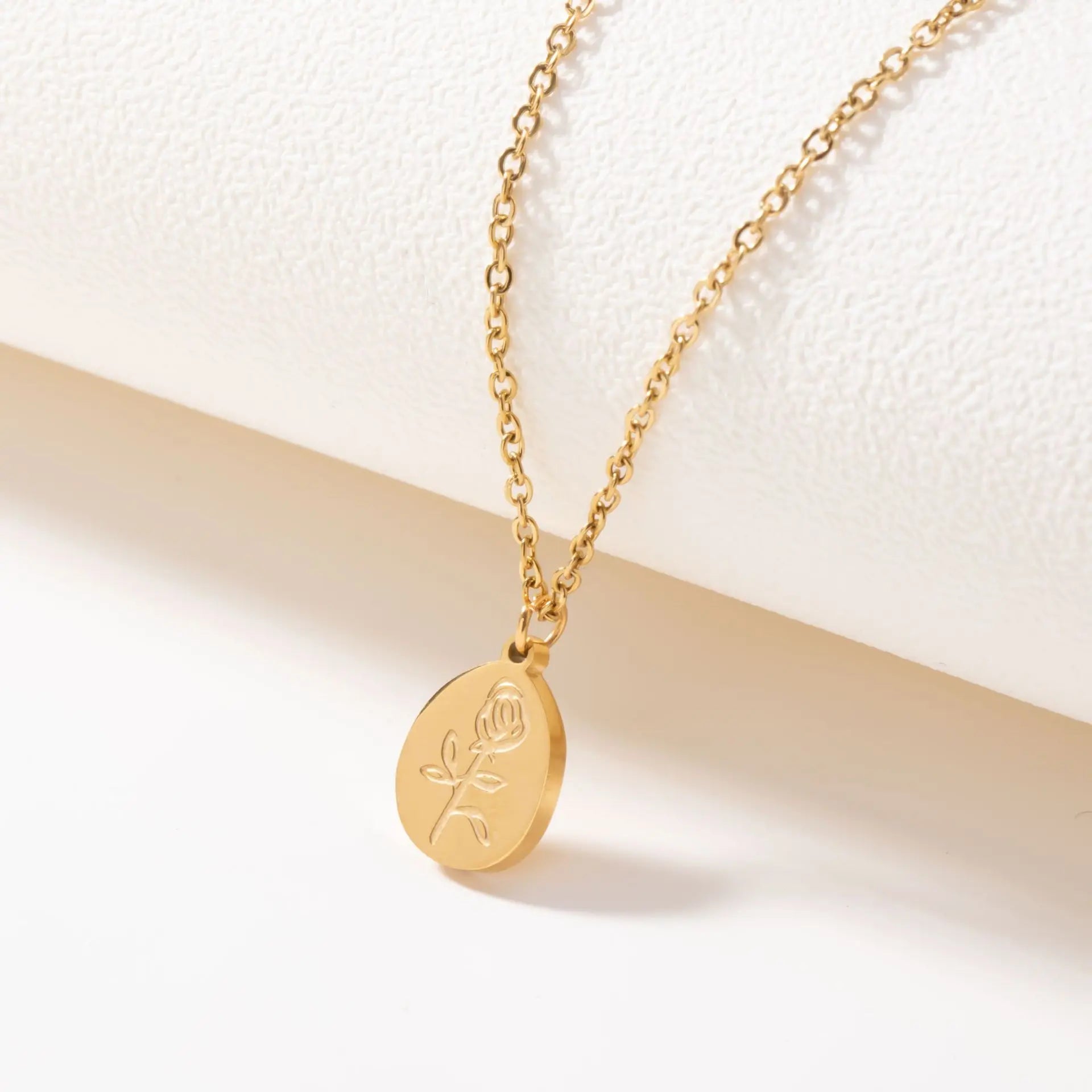 Dainty Rose Pendant Jewelry Set 14K Gold-Plated Titanium Steel Necklace Gold Link Chain