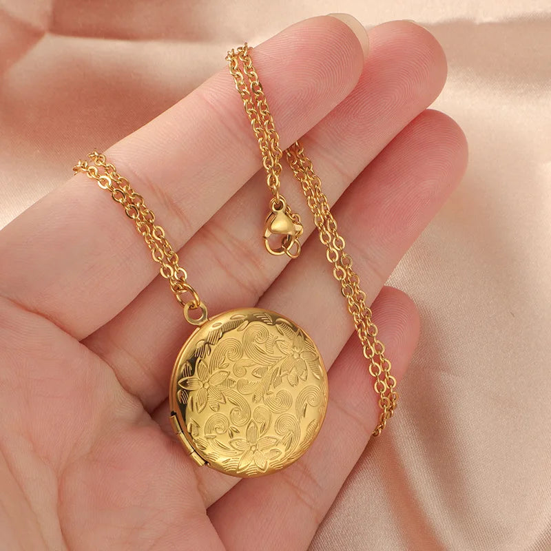 18k Gold Silver Women Stainless Steel Locket Necklace Engraved Flower Round Hold DIY Photo Picture Pendant Living Memory Jewelry