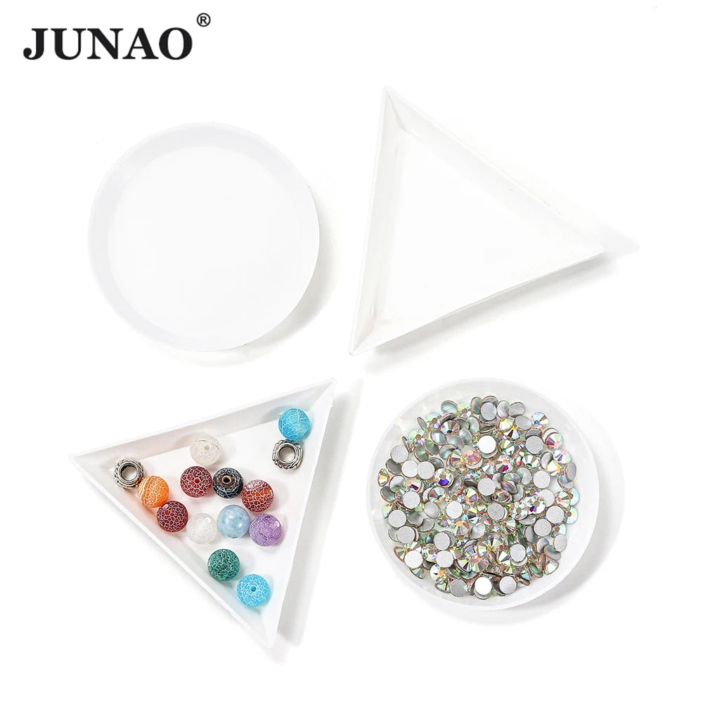 JUNAO Wholesale 6cm Round White Trays Plastic Jewelry Box Crystal Nail Sticker Tool Rhinestone Tray for Nail Art