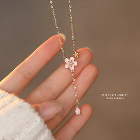 2024 New Sweet Peach Blossom Petal Charm Necklace Enameled Flower Silver Necklace Cherry Cute Sweet Tassel Necklace for Women