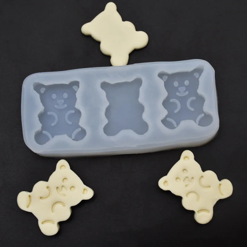 3 Hole Cartoon Bear Biscuit Resin Mold Aromatherapy Candle Plaster Mold Molde De Silicone Cake Decoration Fondant