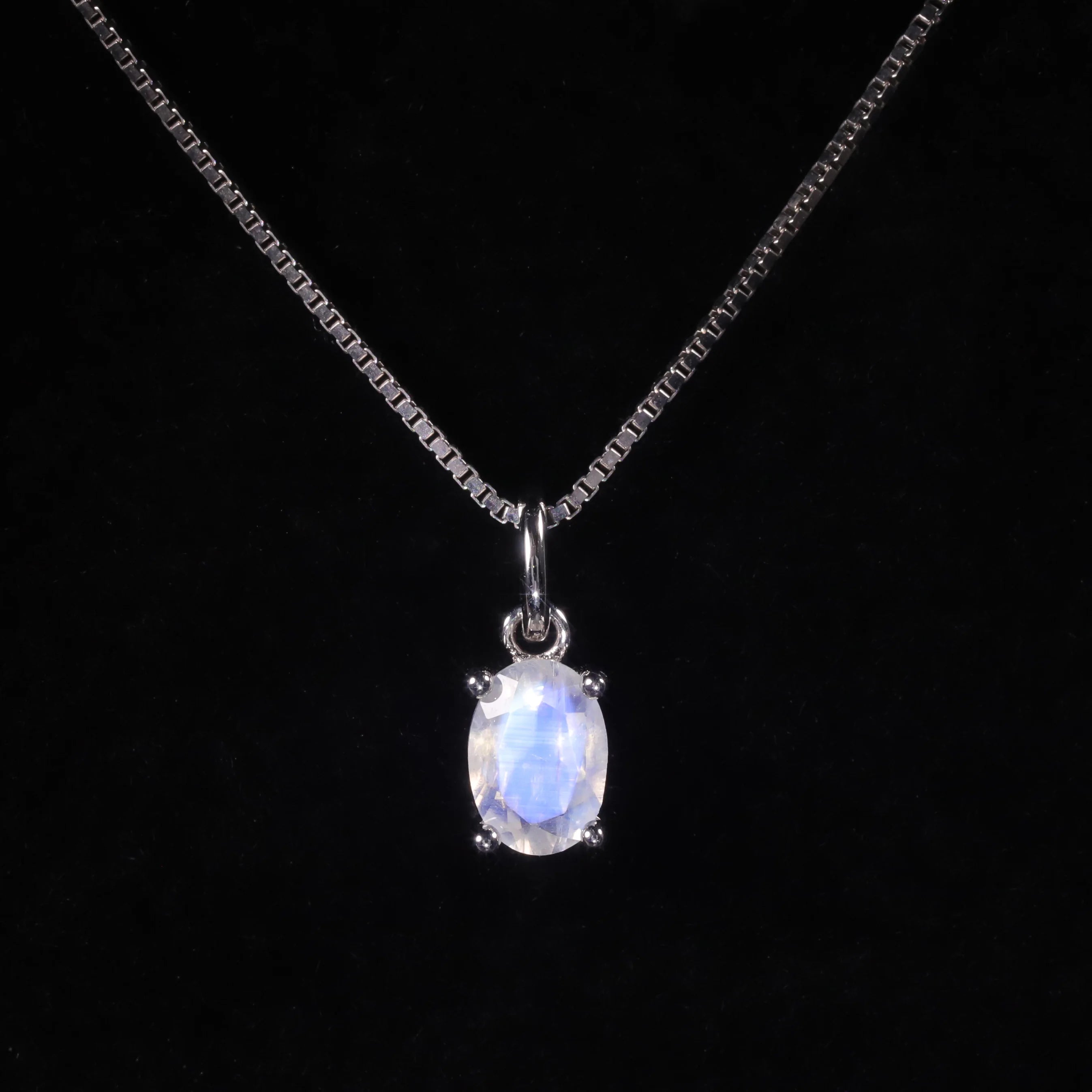 O90B Abiding Fine Jewelry Custom Solitaire Oval Gemstone Necklace Engagement Natural Rainbow Moonstone Necklace