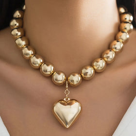 2024 New Arrival Fashion Jewelry Large Round Bead Punk Collar Collarbone Choker Women Pearl Heart Large Choker Necklaces Gold