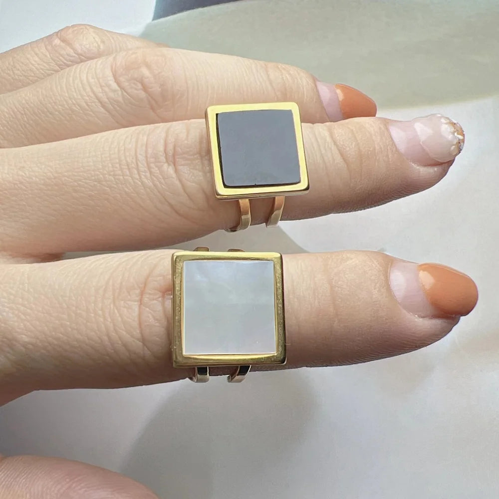 Wholesale Custom Stainless Steel Rings for Women Natural Black Agate Sea Shell Gemstone Jewelry Trend Gift MegaBDM