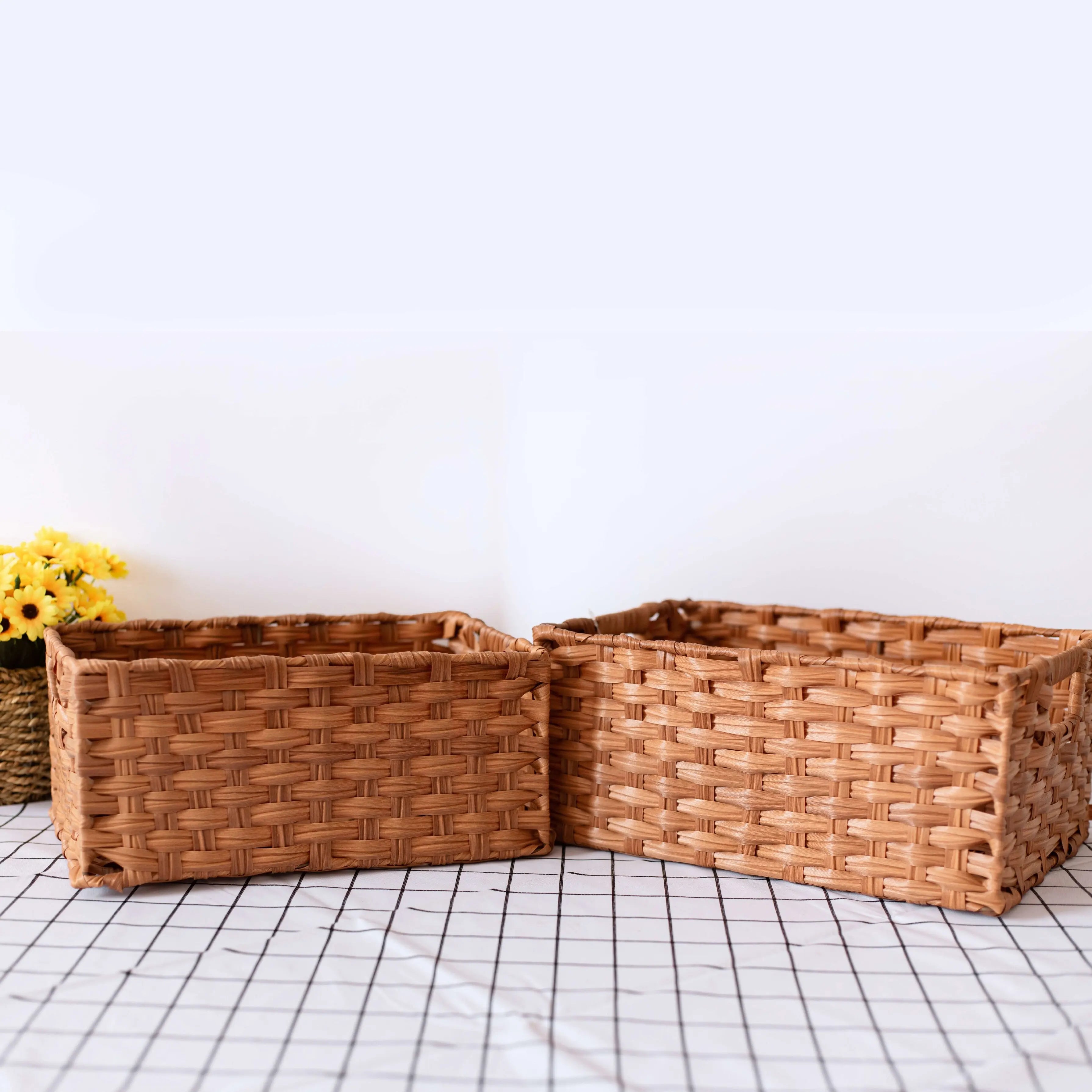 Handmade PE Rattan Storage Baskets Kitchen and Stationery Organizer with Sundries Cosmetic Storage Woven Rattan Box