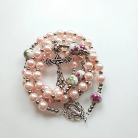 2023 XIMAI Hot Selling Pink Glass Rosary Beads Cross Pendant Necklaces Pearl Crucifix Religious Jewelry