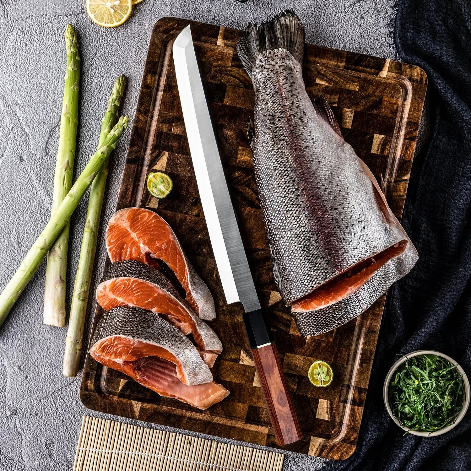 Professional Japanese High Carbon Stainless Saya Scabbard Kitchen Sakimaru Sushi Knives with Rose Wood and Buffalo Horn Handle