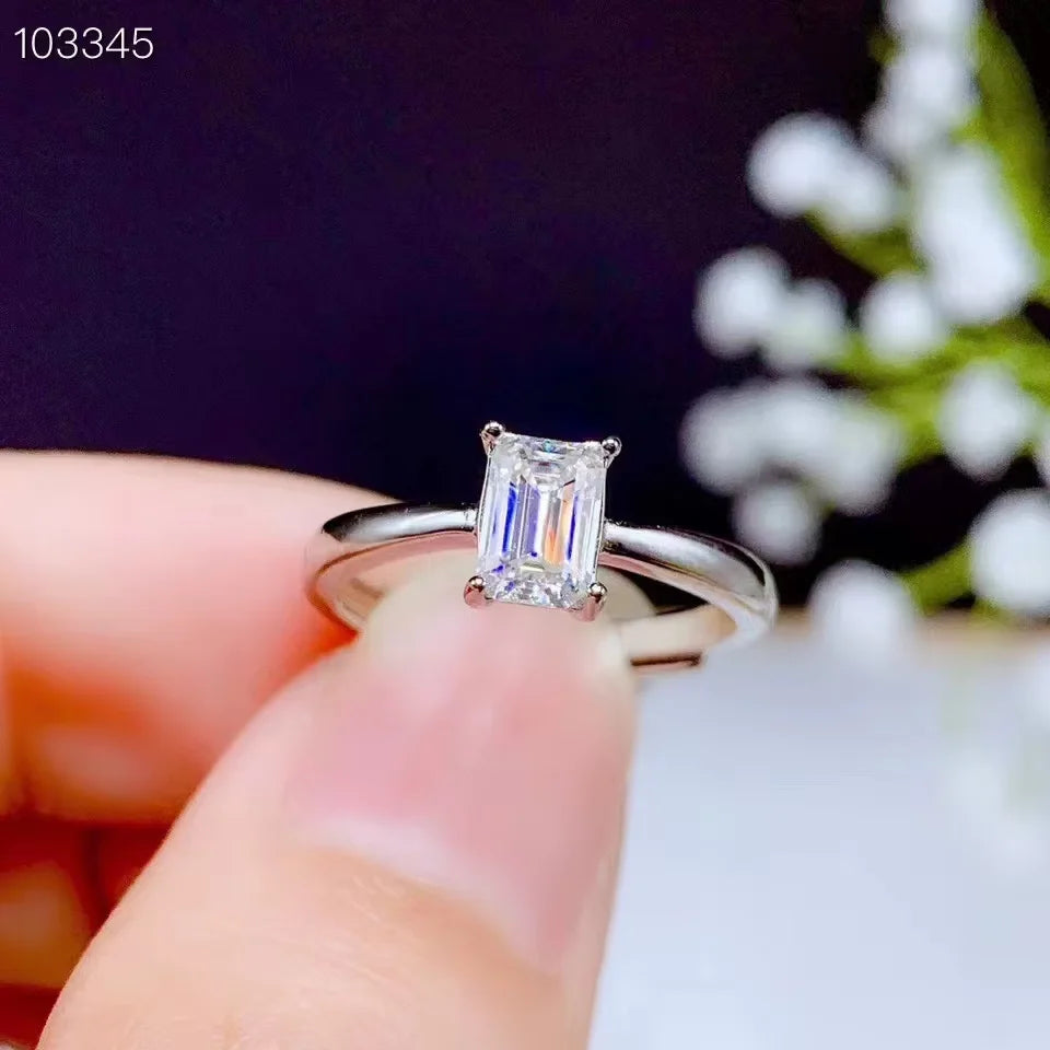 Wholesale 925 Sterling Silver Moissanite Rings Factory Supplied Ladies' Jewelry Accessories