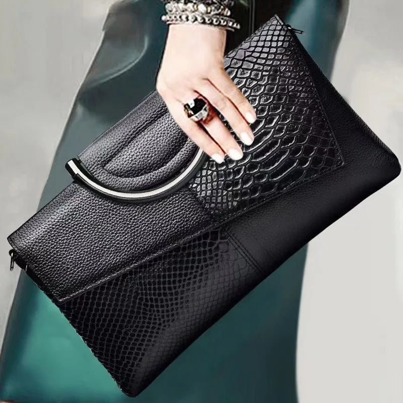 2025 New Women's Crocodile Crossbody Bag Fashionable Handbag Banquet Clutch Portable with Cover Closure