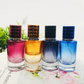 Wholesale 2021 New Design Luxury Empty Cylinder 30ml Transparent Spray Black Pink Glass Perfume Bottle
