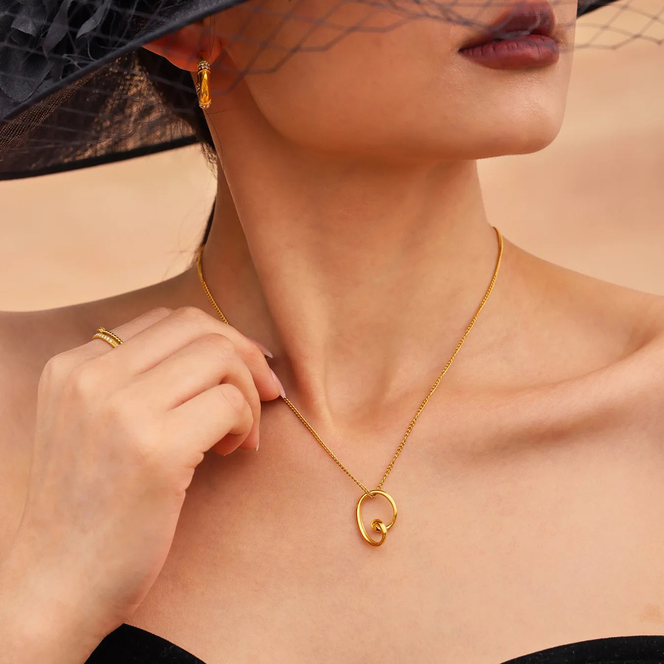 Fashion Wholesale Stainless Steel Heart Shaped Jewelry 18k Gold Plated  Irregular Heart Pendant Link Necklace for Women