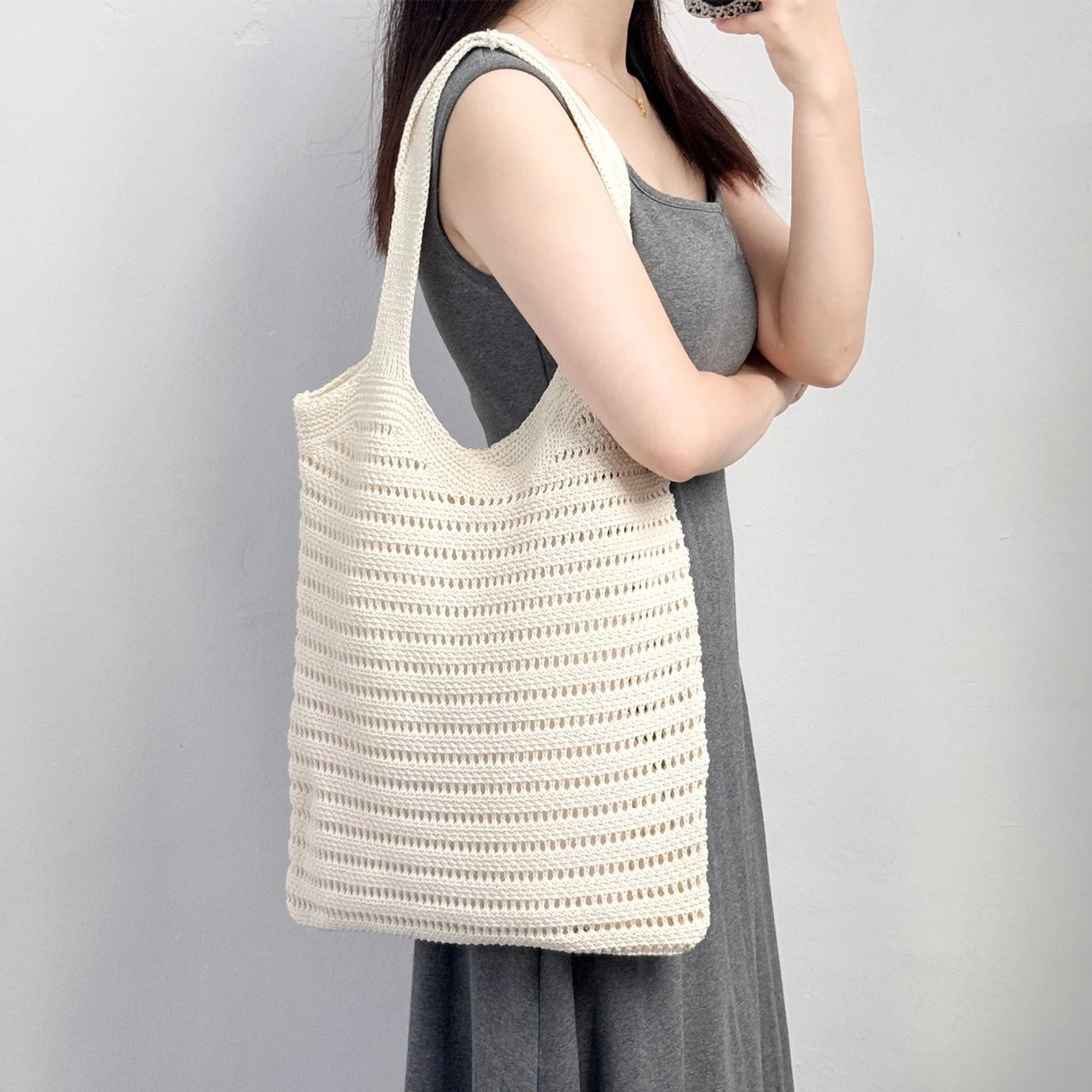 Wholesale 2024 Summer Casual Beige Premium Women's Tote Bags Large Capacity Knitted Crochet Beach Shopping Open Vintage Fashion