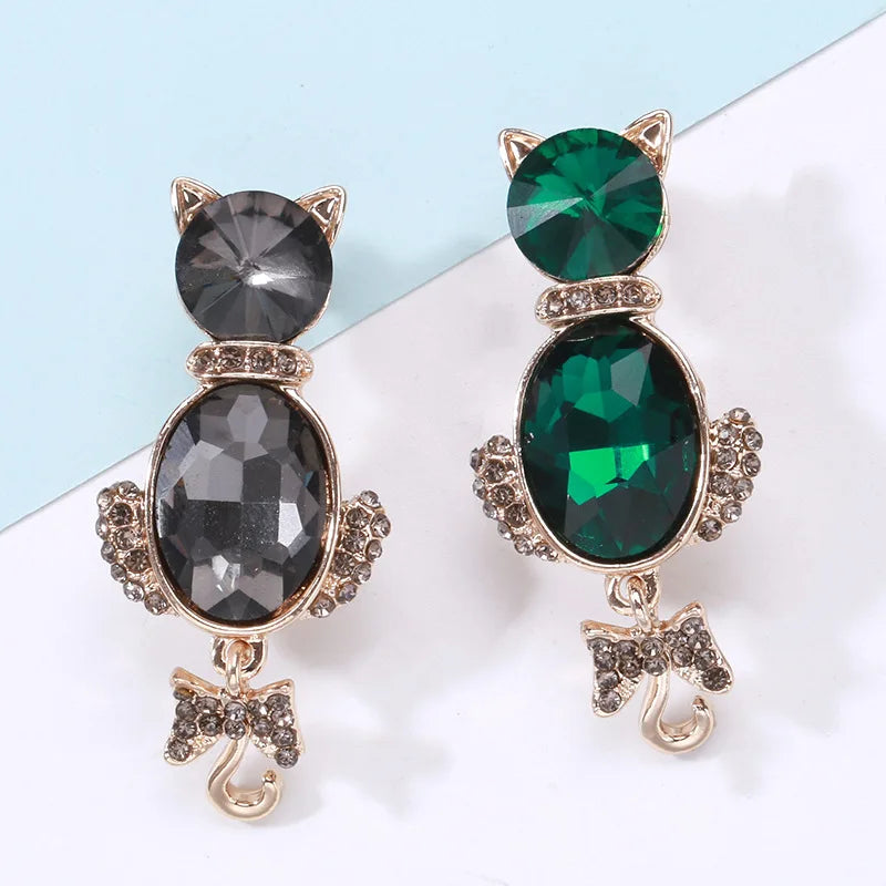 Cute Cat Brooch Pins Acrylic Animal Brooches for Children Wedding Party Gifts Engagement Decorations Made Metal Alloy Jewelry