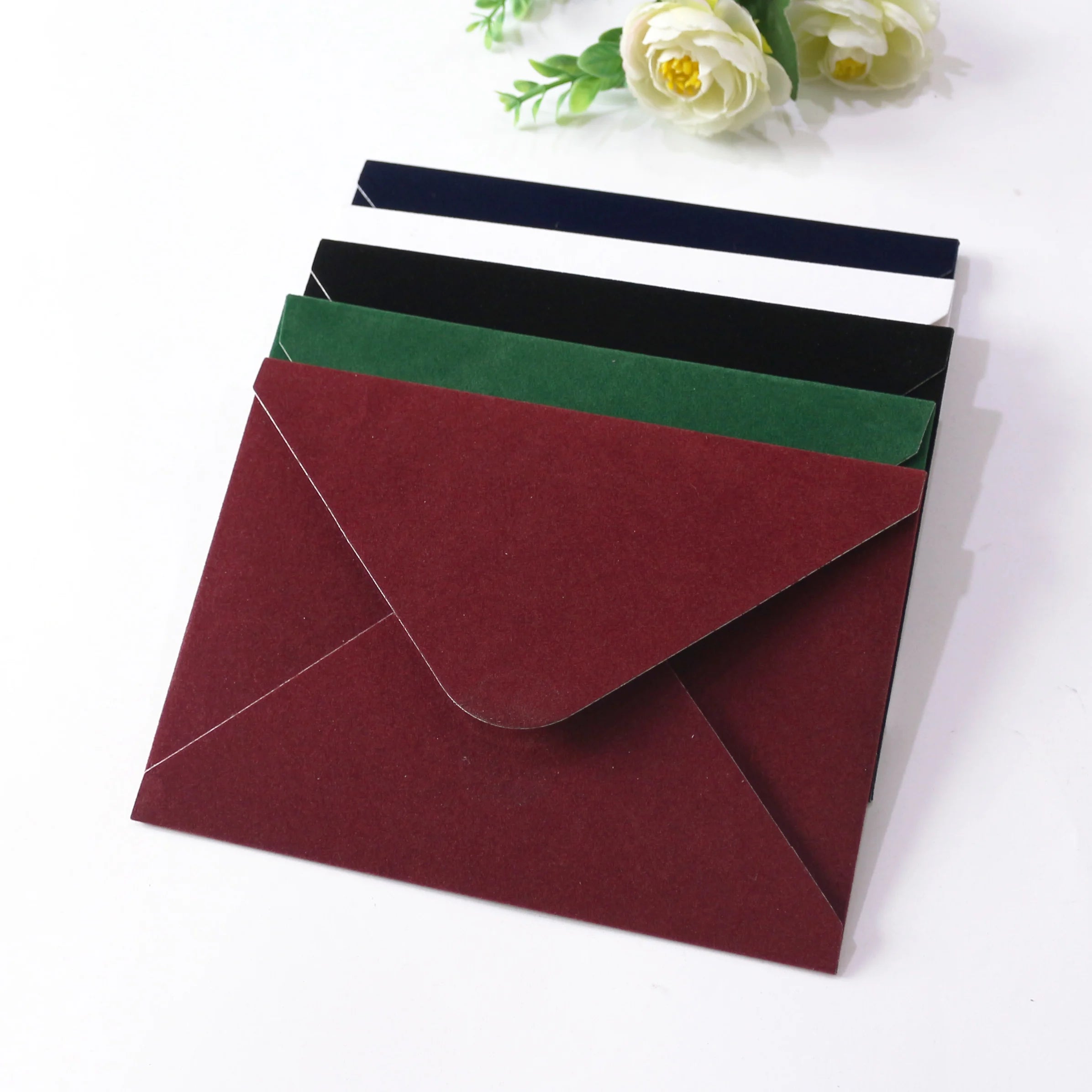 Custom Minimalist Blank Velvet Envelope for 5X7 Inches Invitations Premium Wedding Gift Envelopes
