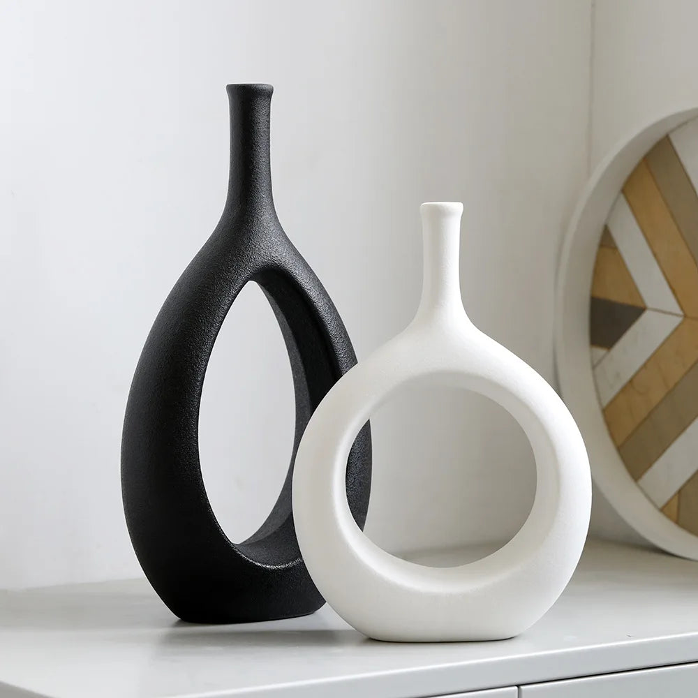 Modern White and Black Ceramic Vase for Home Decor Desktop Interior Decorative Ceramic Hollow Out Flower Vase