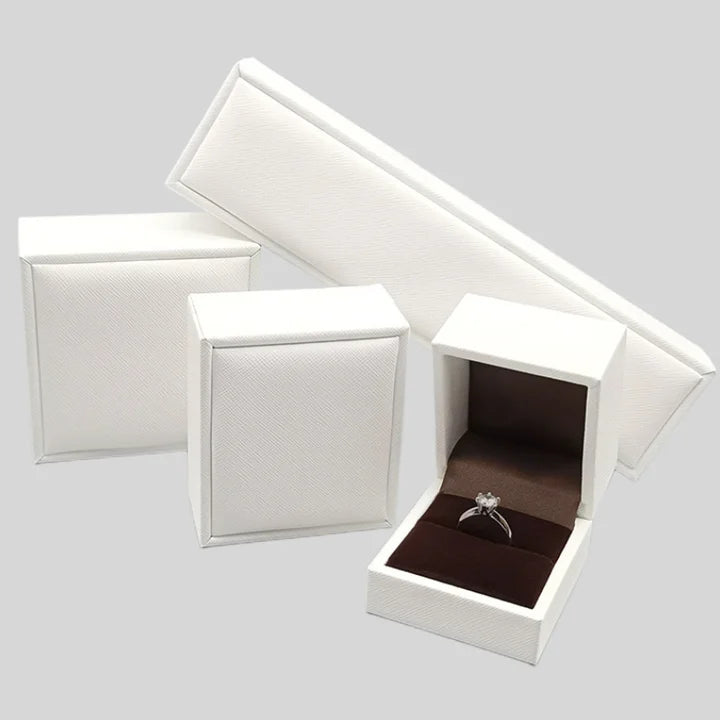 Factory Unique Gift Jewelry Packaging Box with logo Red White Green Luxury Custom Pu Leather Jewelry Box Packaging Set