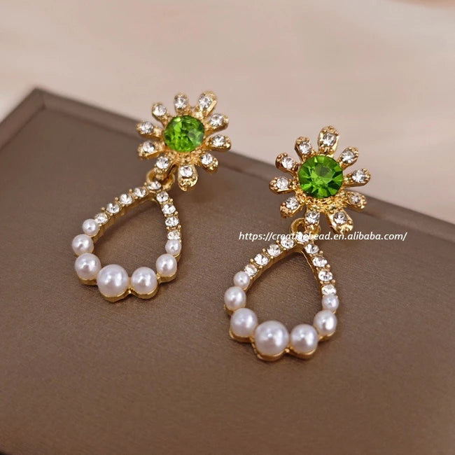 2025 Trendy Cute Zinc Alloy Gold Plated Crystal Flower Rhinestone Charm Earrings Unisex Jewelry