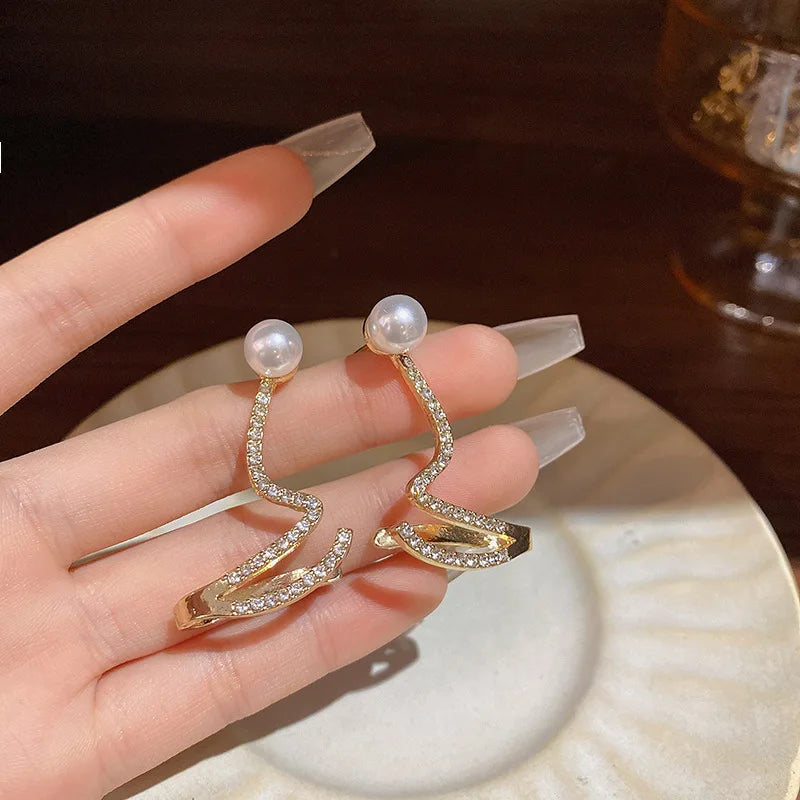 Light Luxury Zircon Shiny Ear Bone Clip Earrings for Women Snake Design Non-Pierced Earrings Ear Clip for Girl