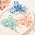 Hot Selling Elegant Gradient Color Butterfly Acrylic Hair Claw Clips New Design Shark Hair Clip for Women's Hair Accessories