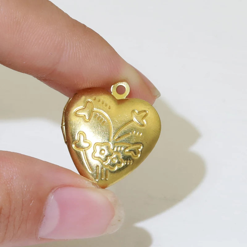 Heart Shape Photo Locket Pendant Necklace with 48 to 56 Pattern Children's Party Jewelry Brass Hinge