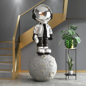 Large Tide Play Astronaut Living Room Ornament Trendy Art Ornament Home Fashion Sculpture Decorations
