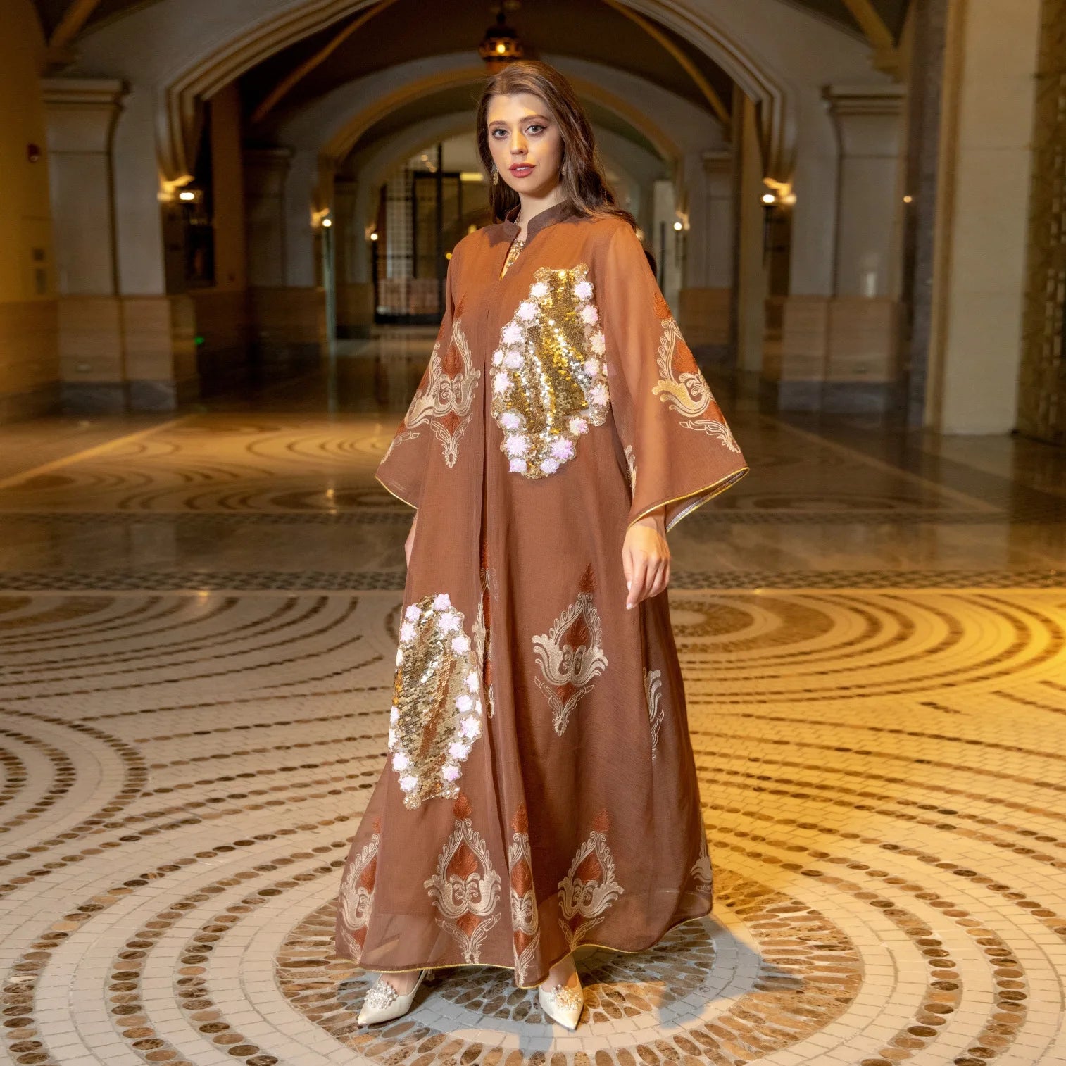 New Fashion Design Evening Dresses Islamic Clothing Special Neck Embroidery Applique Design Arab Women Abayas