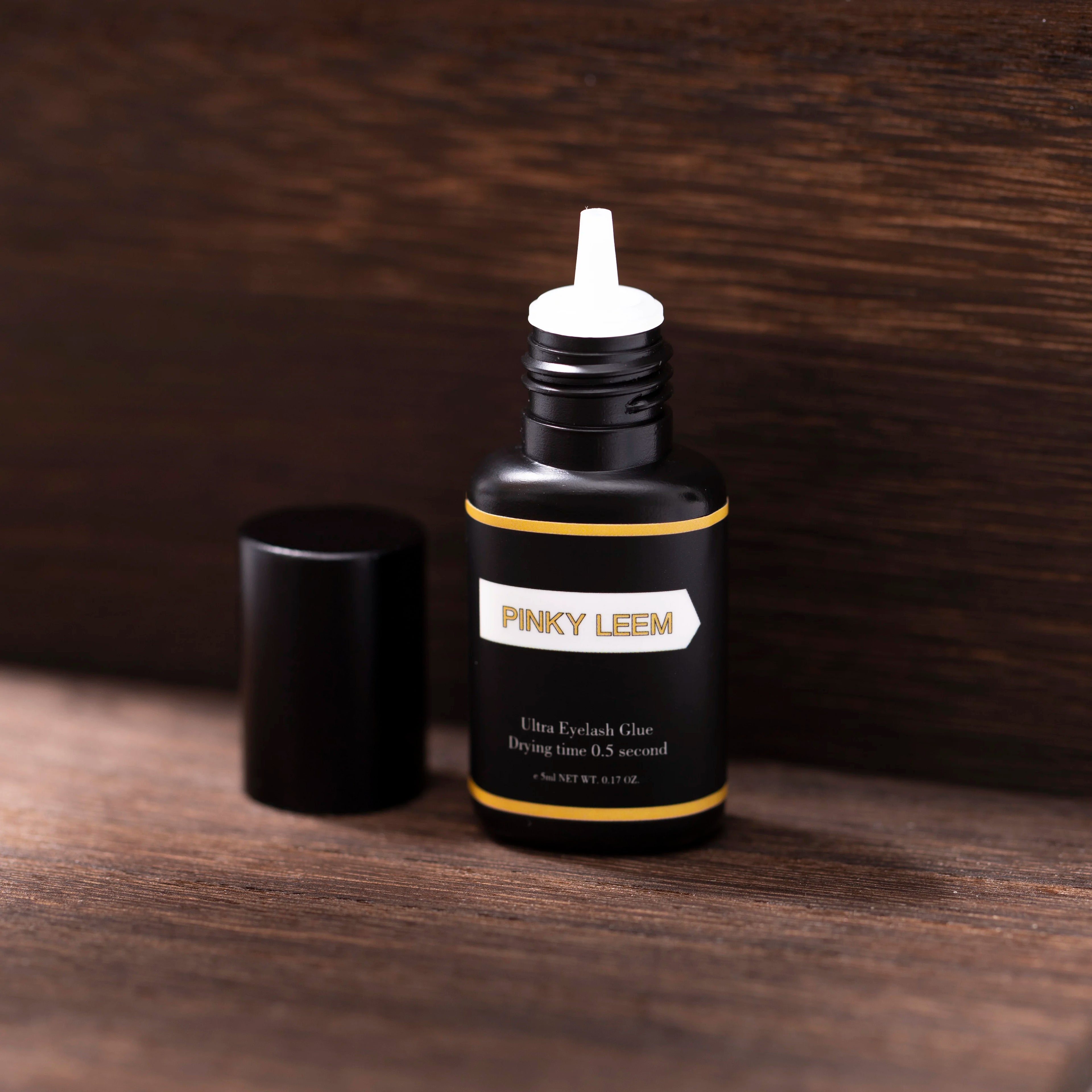 Pinky Leem  0.5 Sec 1sec Dry Oil Resistant Latex Free Adhesive Black Eyelash Extension Glue Custom Private Label Eyelash Glue