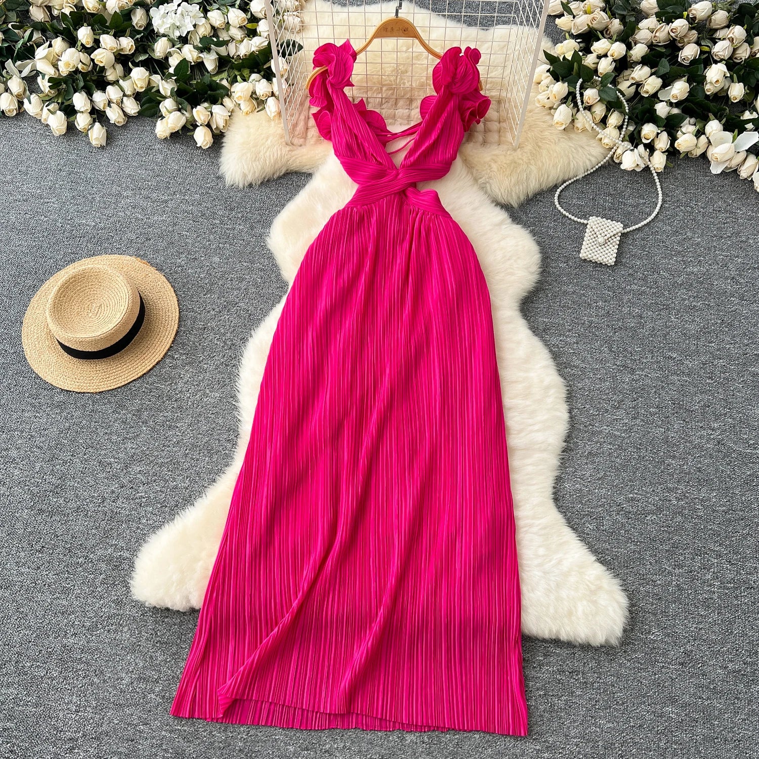 LW0783 Sexy Women'S Dress Hollow Waist V-Neck Wooden Ear Edge Pleated Holiday Dress Dress for the Beach