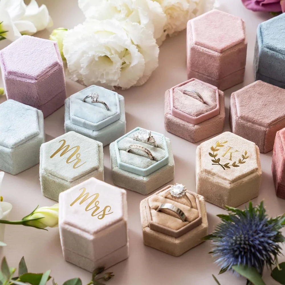 FORTE Custom Logo Octagonal Velvet Jewelry Box Luxury Vintage Style Wedding Couple Ring Packaging Manufacturer's Logo Included