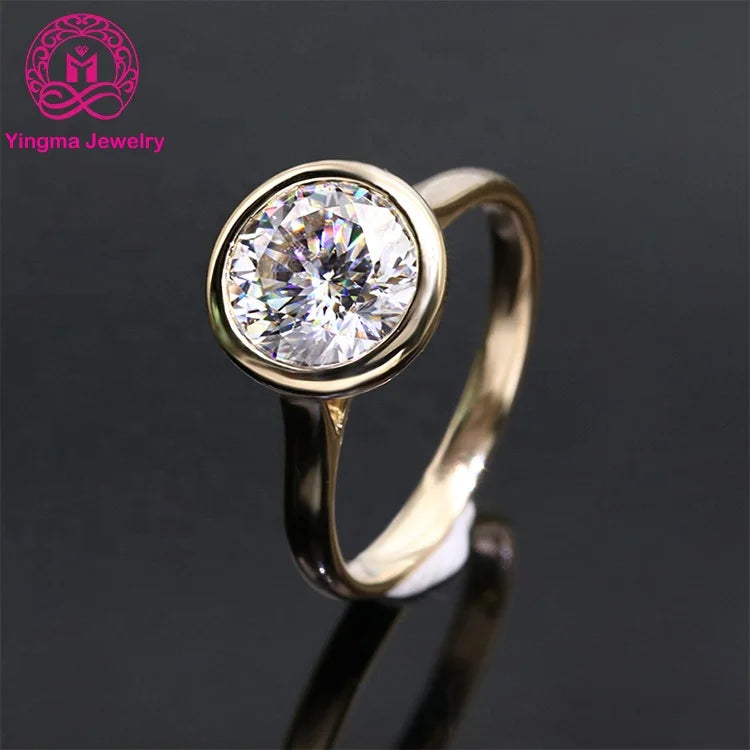 Fashion 2 Carat  Plum Blossom Cut Round Moissanite Jewelry 14K Solid Yellow Gold  Diamond Ring Moissanite Engagement Ring