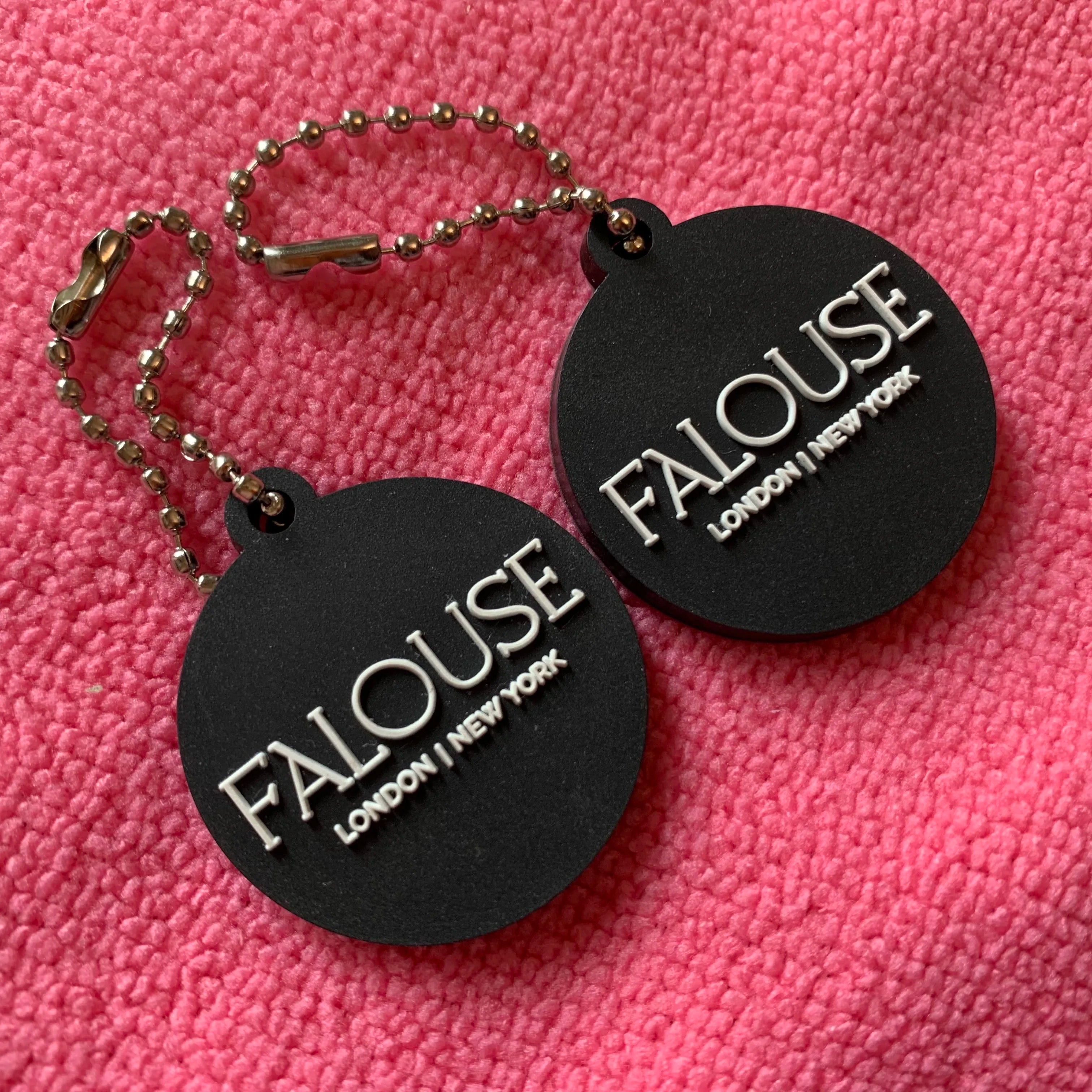 3mm Thickness Circle logo Recycled Plastic Rubber Label Swing Tagsustainable Embossed PVC Rubber hang Tag With Metal Ballchain