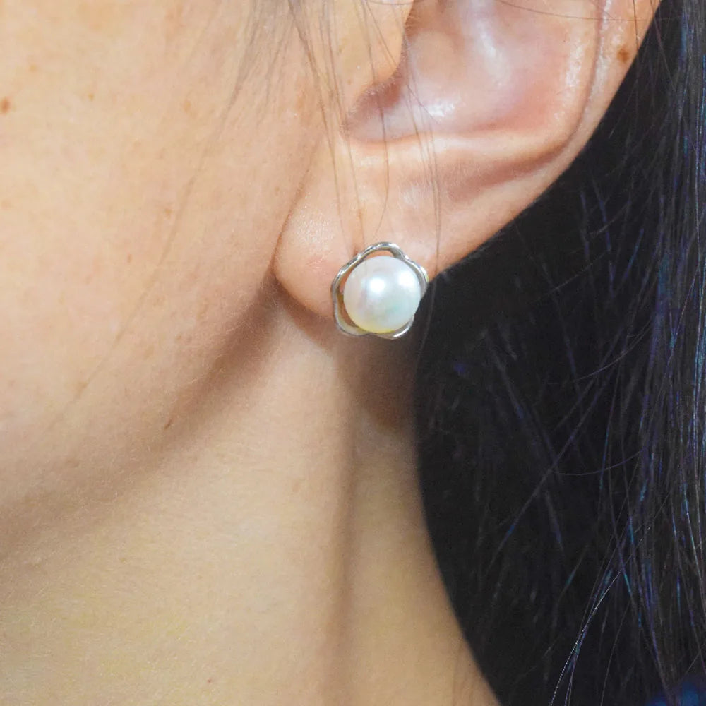 Wholesale Female 925 Sterling Silver with Unique Genuine Freshwater Pearl Bead Stud Earring for Women Earrings