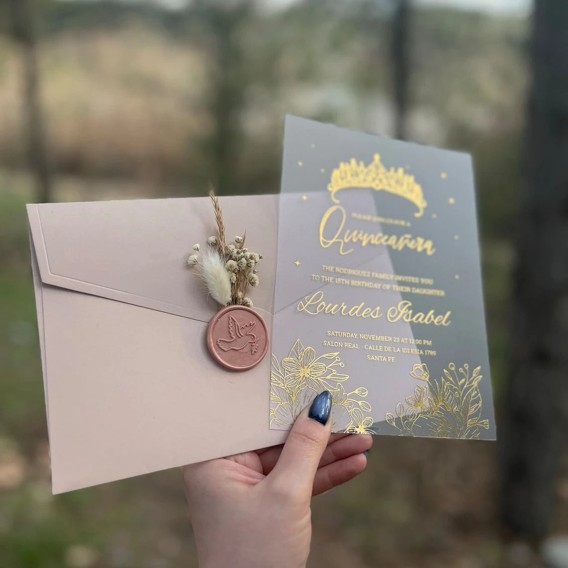 Beige Luxury Elegant Sweet 16 Quinceanera Velvet Envelopes for Invitations Acrylic Wedding Invitation Card With Wax Seal